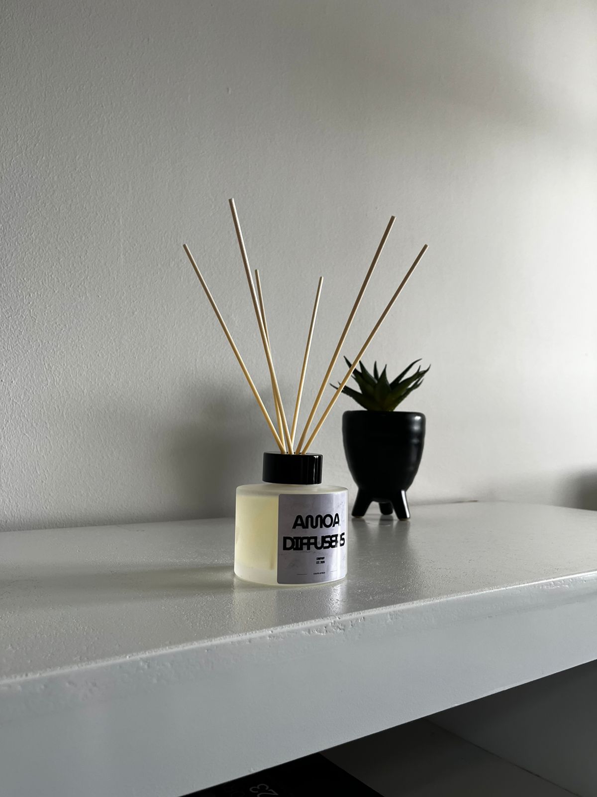 AMOA Sandalwood – Warm Wood Aroma Diffuser - 150ml